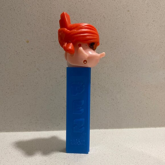 VINTAGE PEZ CANDY DISPENSER NO FEET - PEZ PAL BOY PIRATE 3.9 PAT YUGOSLAVIA - Picture 2 of 14